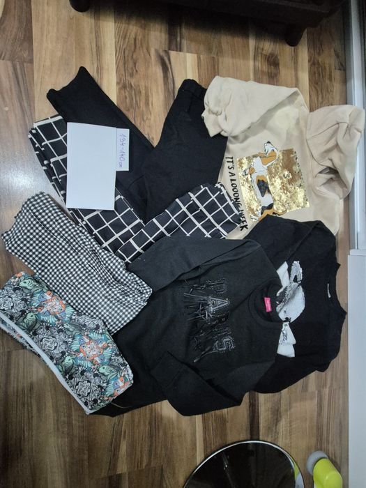 Zestaw ubrań dla dziewczynki rozmiar 134-140