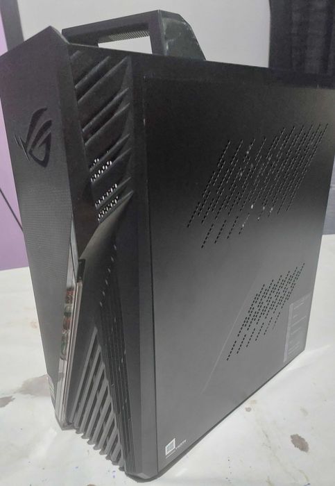 Caixa de PC transparente na lateral