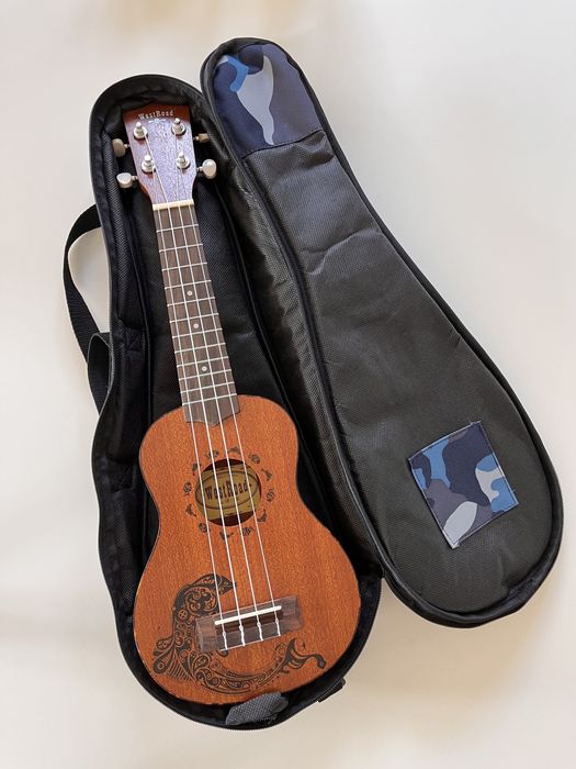 Ukulele WestRoad z pokrowcem