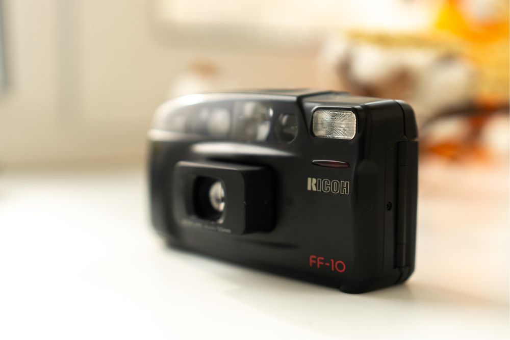 Плівкофий фотоапарат Ricoh FF-10 twin super