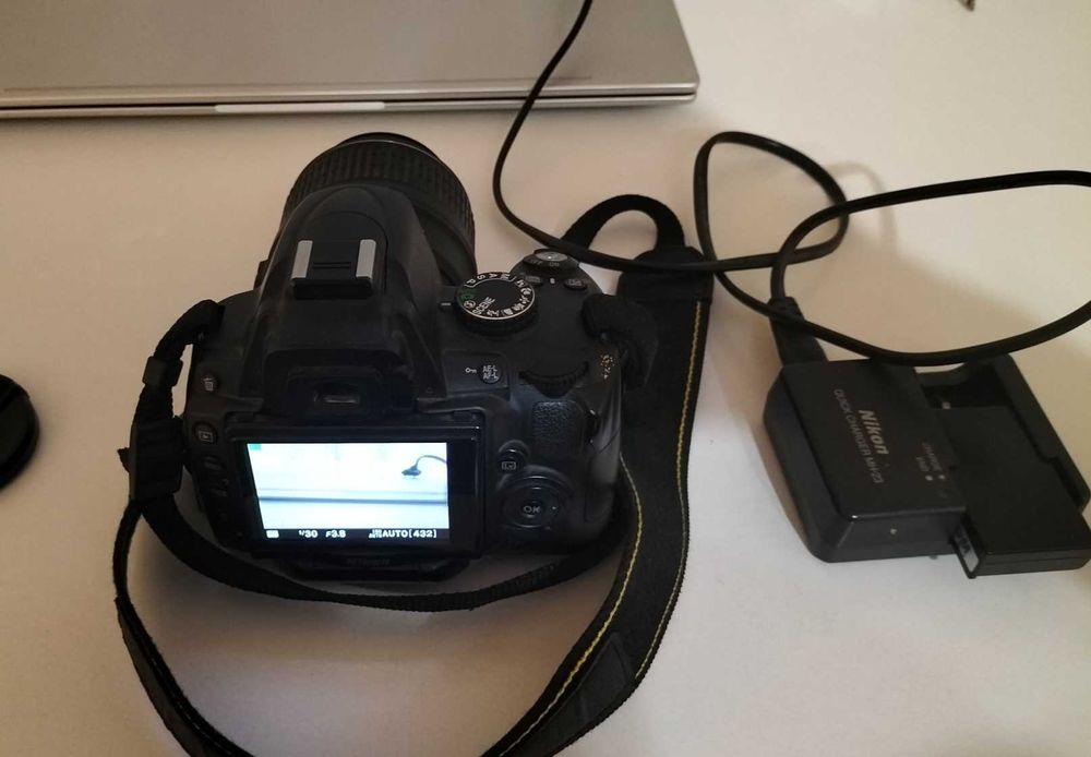 Фотоапарат Nikon D5000