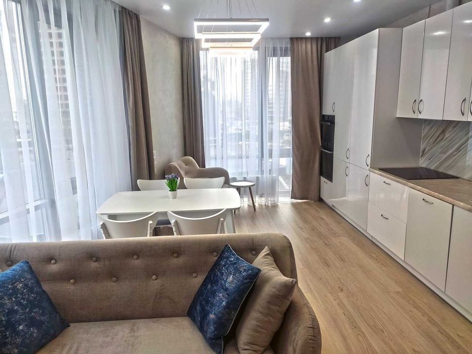 Оренда 2к квартири в ЖК Метрополіс