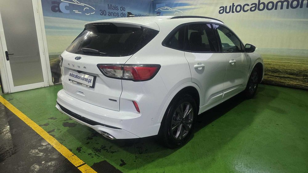 Ford Kuga 2.5 PHEV ST-LINE  -  Salvado