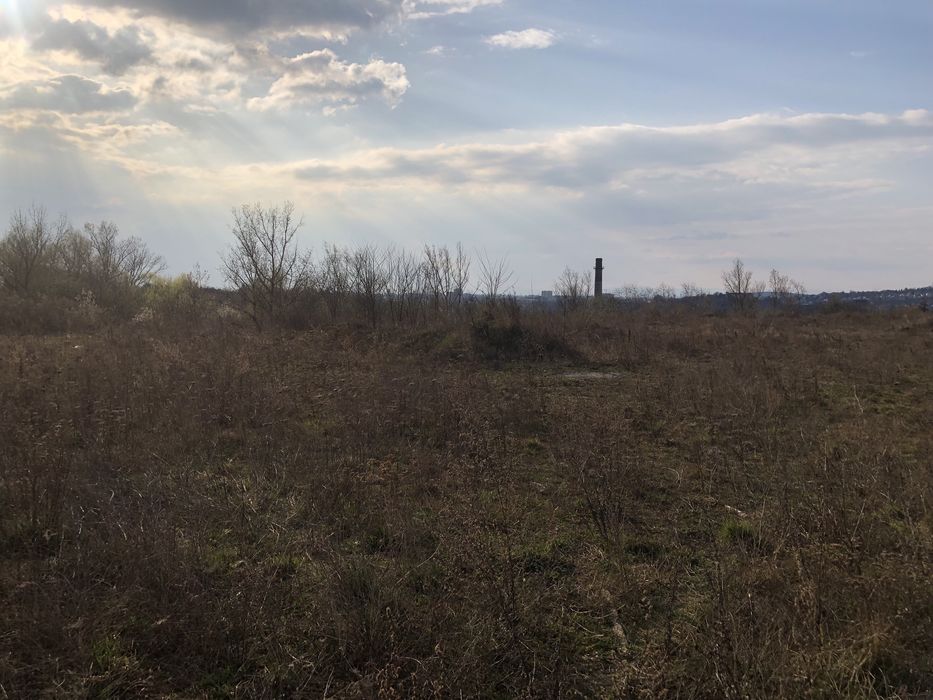 Єдина комерційна ділянка в локації з великим проїздним трафіком