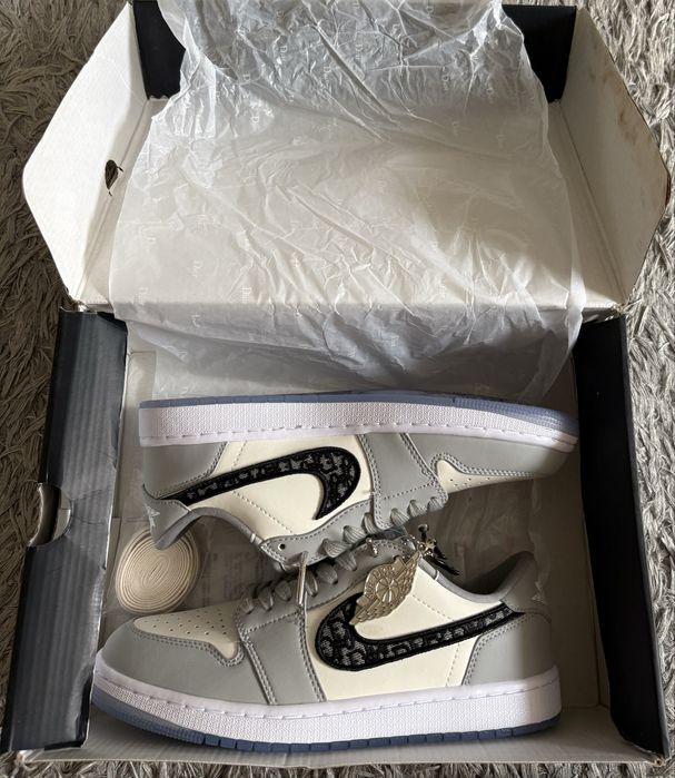 Tenis Nike Air Dior - 41