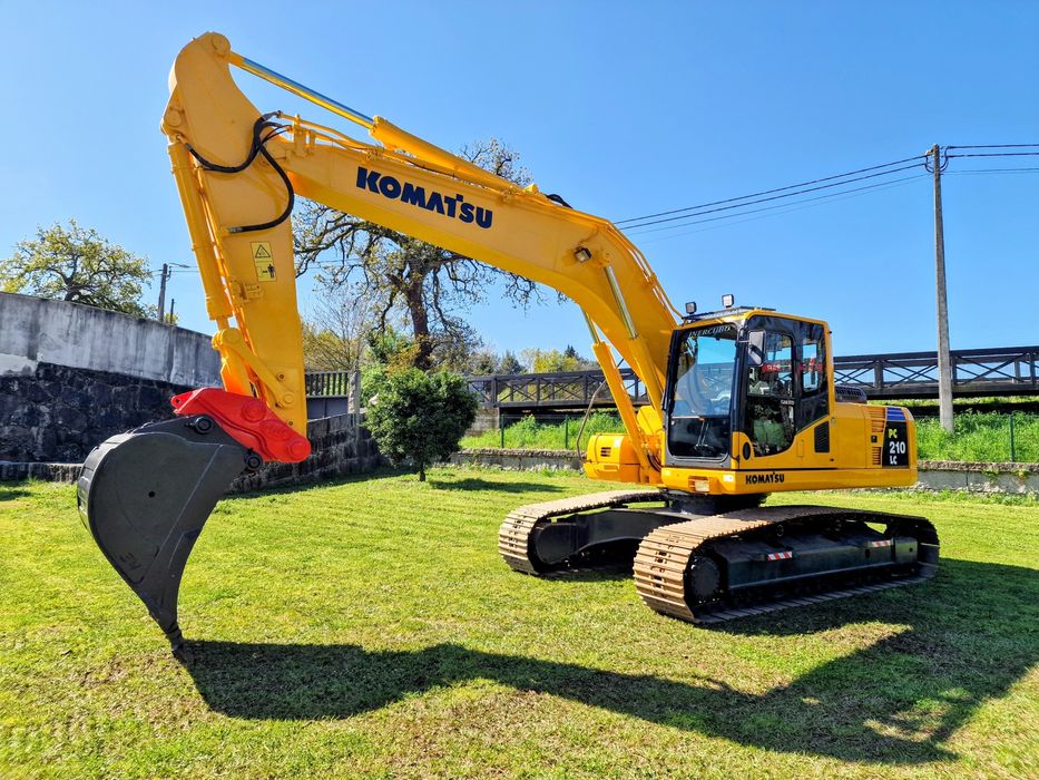Escavadora komatsu pc 210