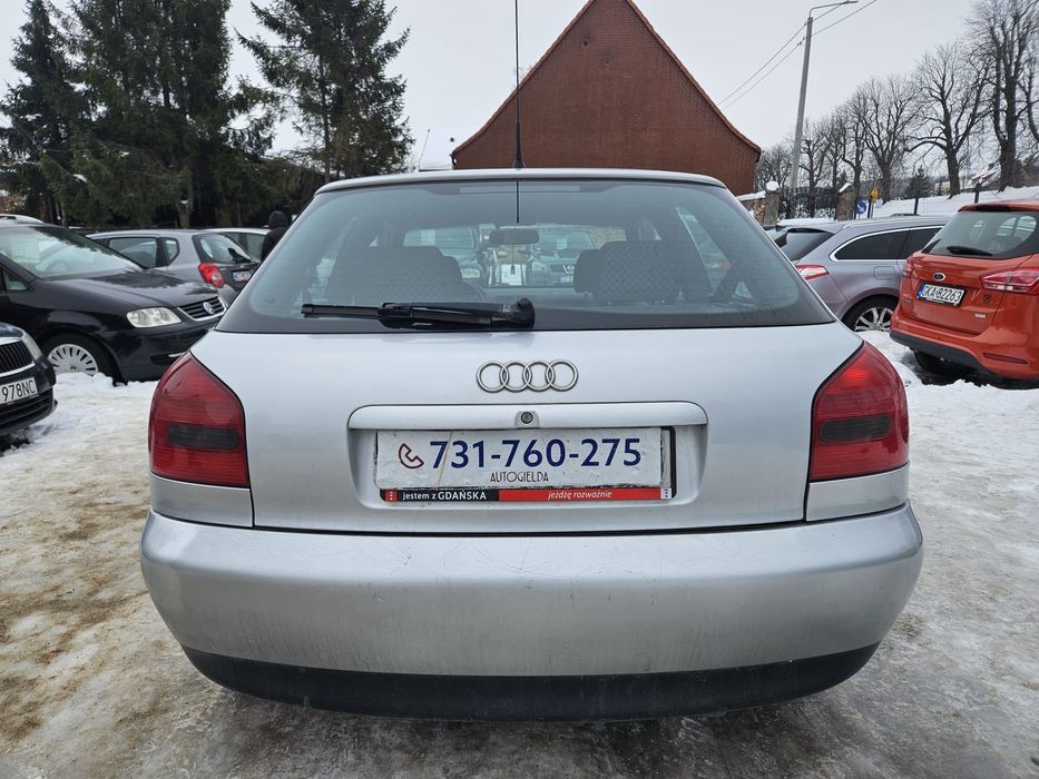 Audi a3 1.6 benzyna // 4x drzwi // tanio // ekonomiczny // zamiana