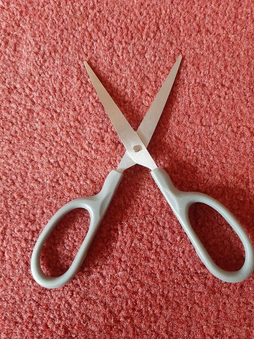 Nożyczki średnie, STAINLESS, cena za 1 sztukę