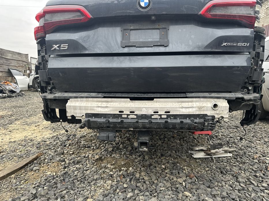 Борт кришка багажника bmw G05 колір C27