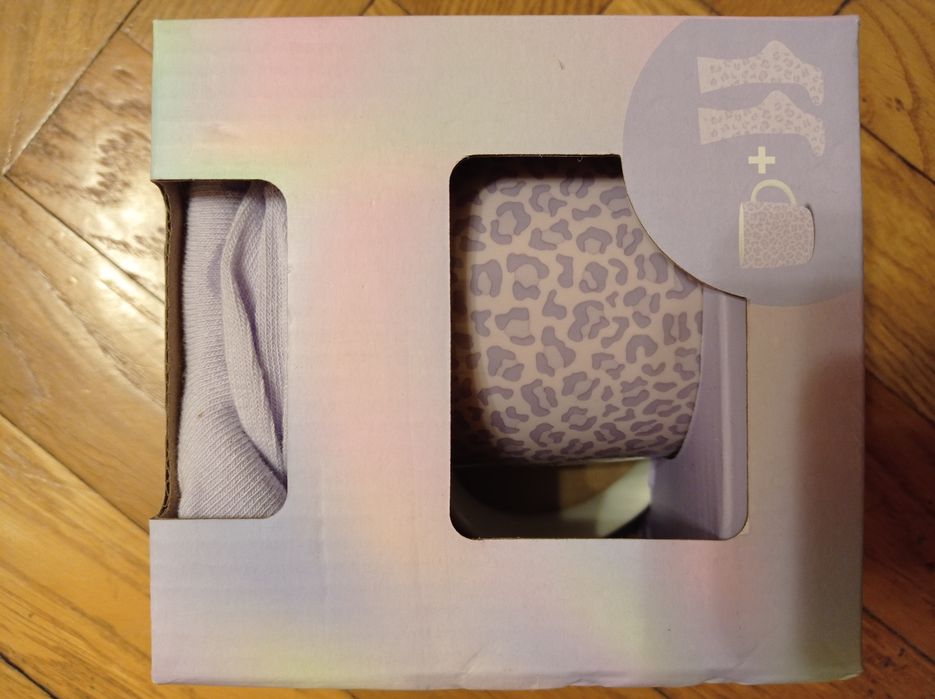 Zestaw prezentowy skarpety i kubek panterka