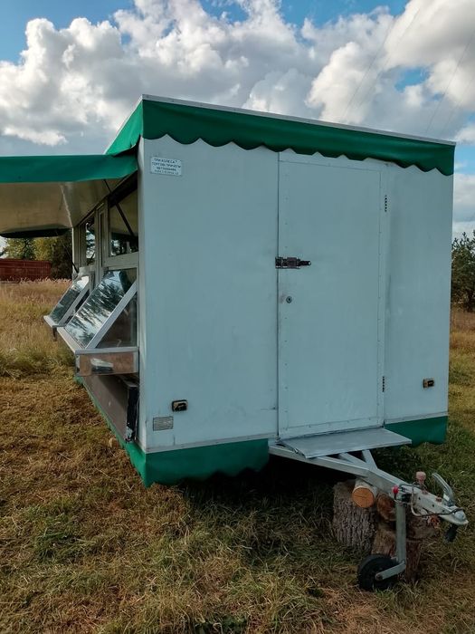 Причеп торговий двох осний 4×2.3м