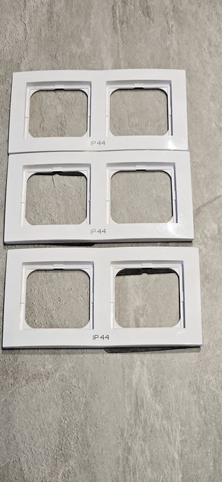 Ospel As ramka podwójna z oznaczeniem IP44 biała, DOSTĘPNE 2 egz.