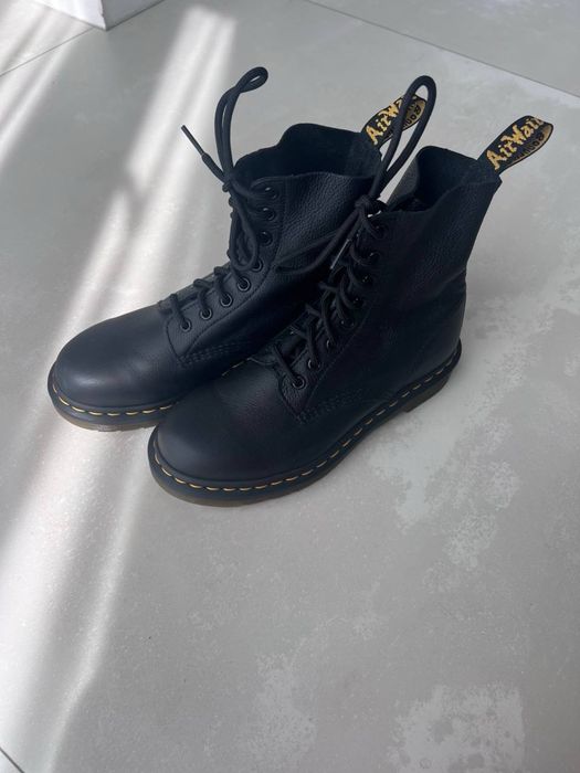 Оригінальні чобітки Dr. Martens