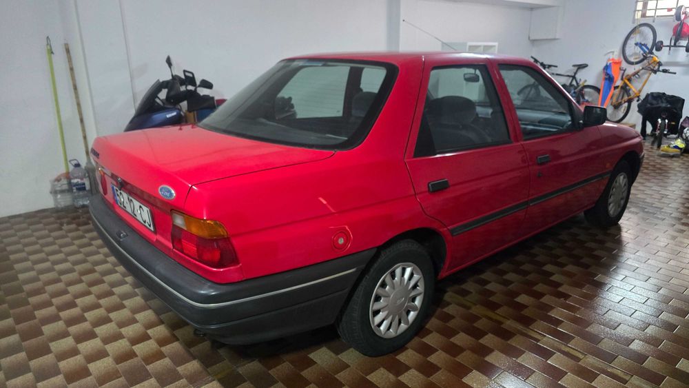 Ford Orion Automático 30.400km