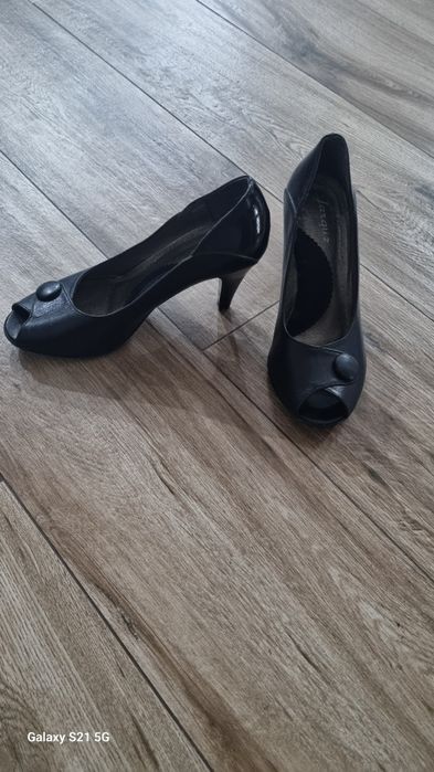 Buty na obcasie 38