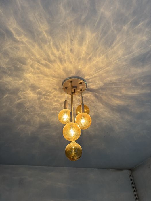 Żyrandol PRL piękny