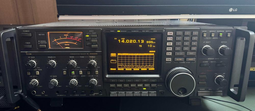 Приемник-сканер Icom R9000
