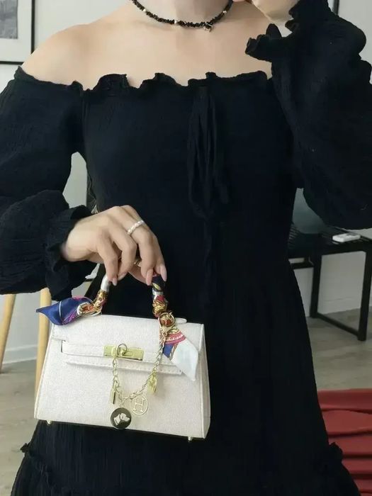 Сумочка Хермес жіноча шкіряна Повний комплект сумка Hermes Kelly біла через плече кросбоді