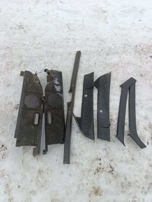 Пластик багажника