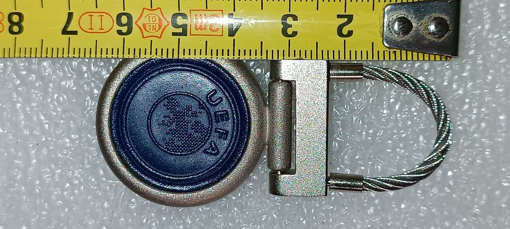 Antigo e Original porta chaves da UEFA