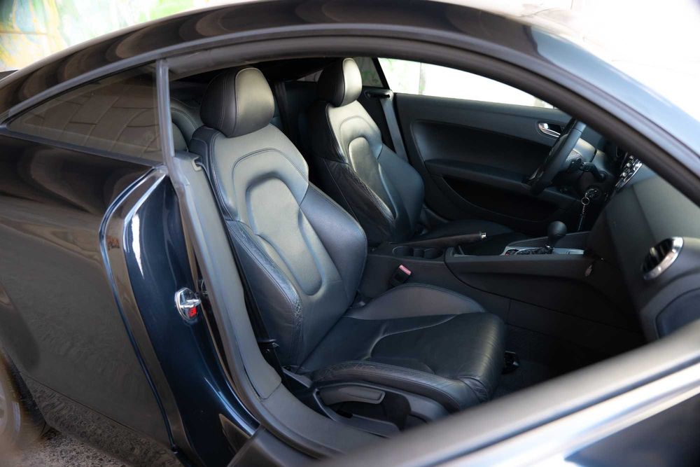Audi TT Coupé 8J || S-Line || 2.0 TFSI S-Tronic // 200cv