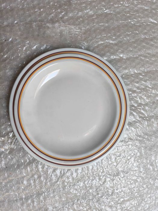 Conjunto de pratos antigos (5 de cada)