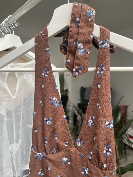 brązowa sukienka z wiązaniem na szyi cute coquette XS