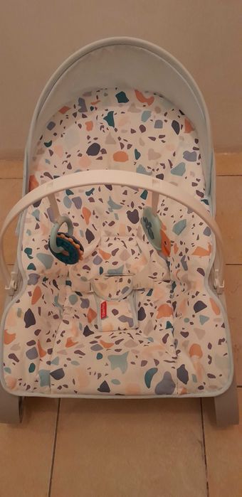 Leżak-bujak dla dziecka