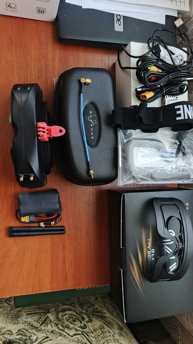 Продам топові окуляри Skyzone  04X  v2.