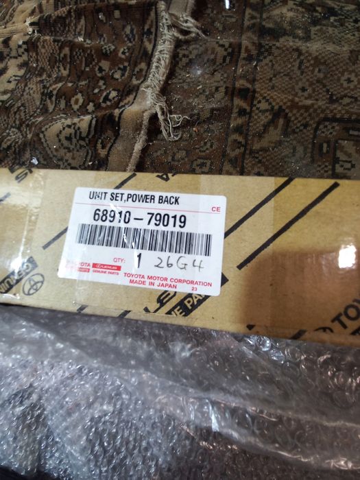 Доводчик,амортизатор,привод крышки багажника Lexus nx