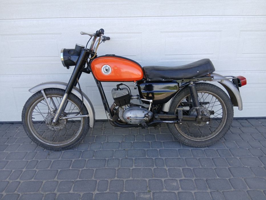 WSK 125  odpala jeździ
