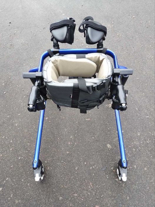 Реабілітаційні ходунки для осіб з інвалідністю Rifton 503