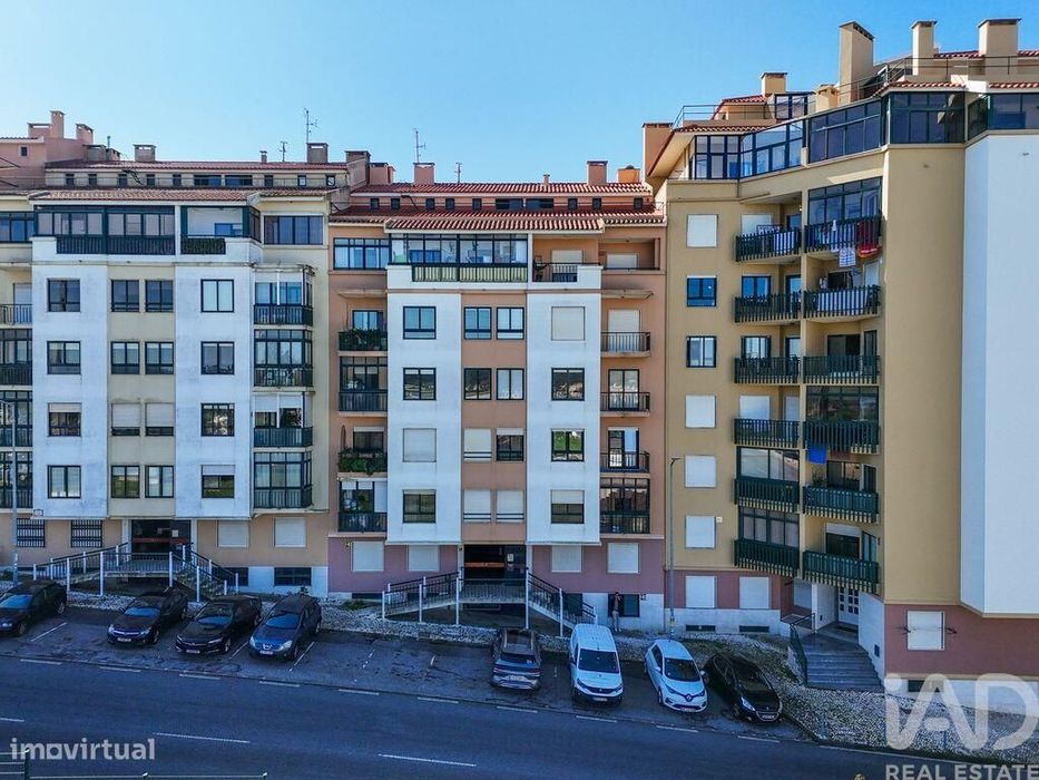 Apartamento T2 em Queluz e Belas de 107 m2