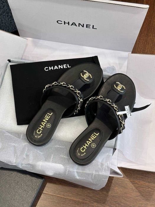 Damskie klapki Chanel