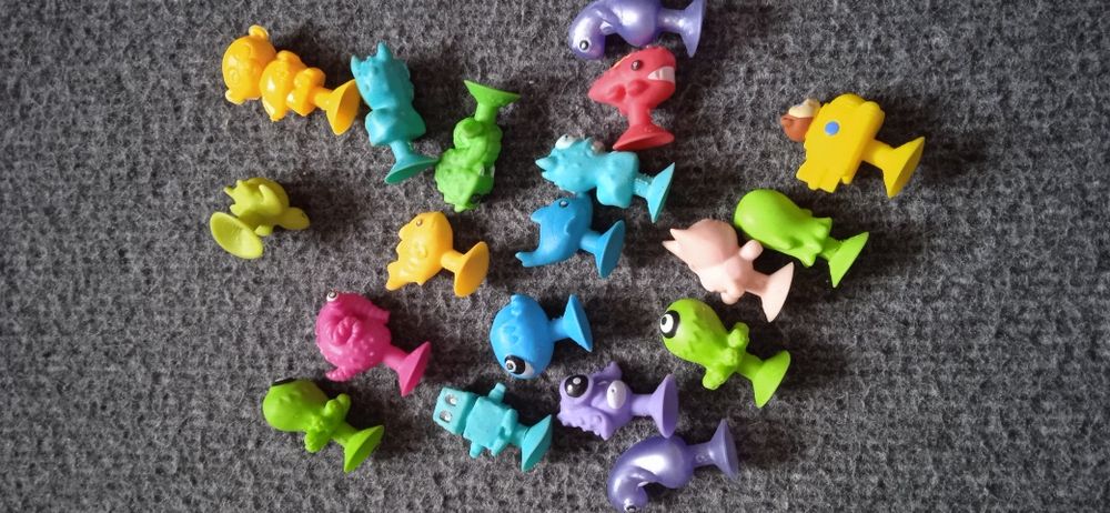 Фігурки з кіндерів різних видів