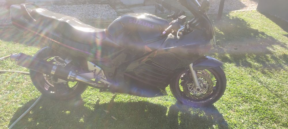 Mota Suzuki rf900