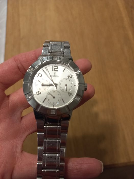 Festina zegarek na bransolecie damski srebrny