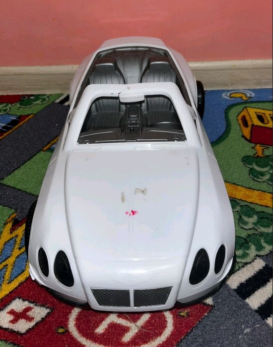 Іграшкі барбі(barbi) авто,карета.