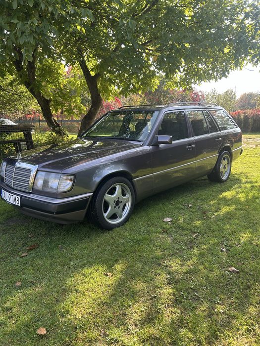 Mercedes-Benz W124