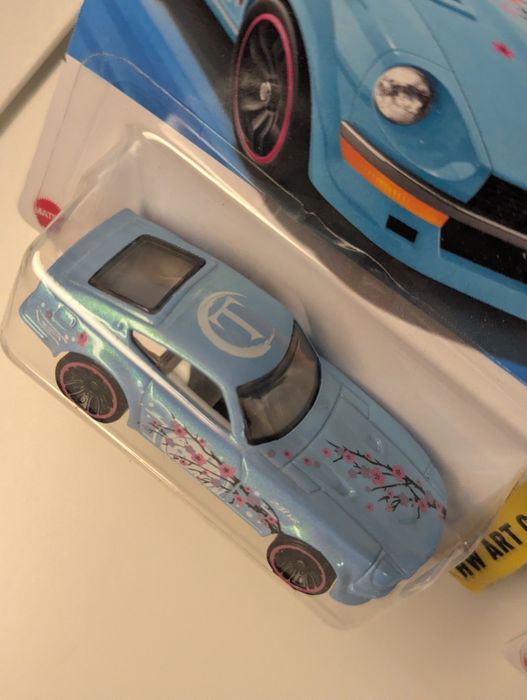 Подарунковий набір 14 лютого hot wheels datsun 240z sakura сакура