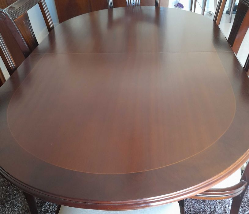 Mesa de jantar e 6 cadeiras