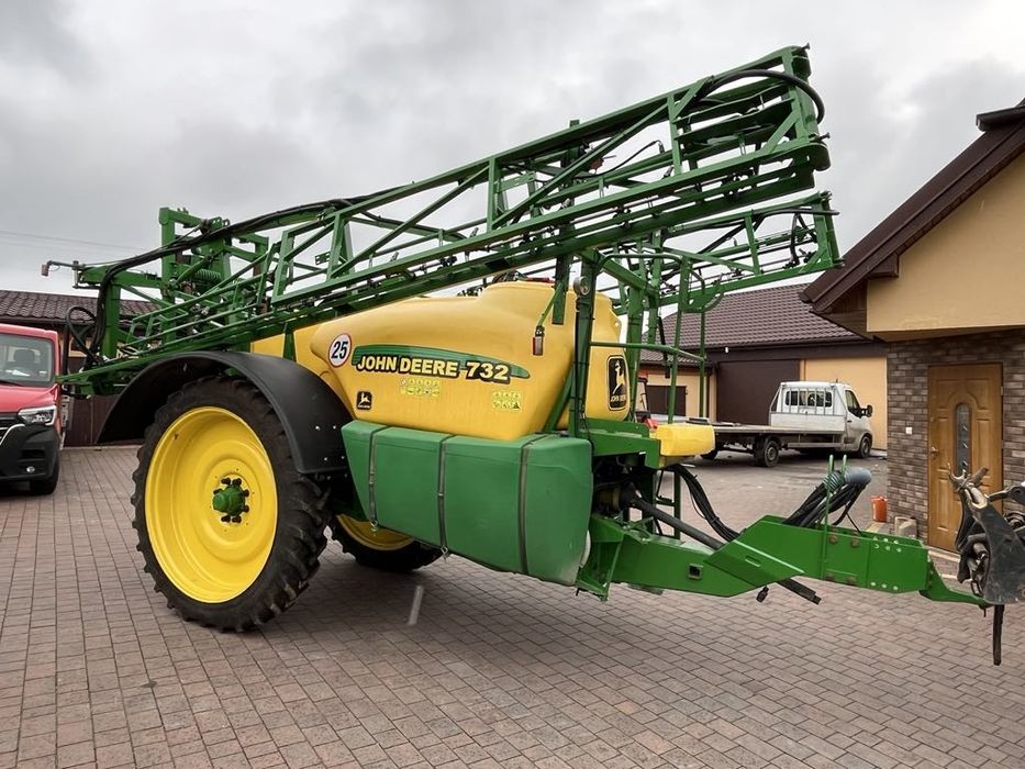 Opryskiwacz John Deere 732 .3200l.21m.2011r.