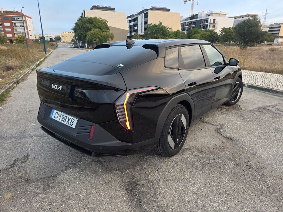 KIA EV4 FASTBACK LONG RANGE UPGRADE 81.4 kWh 204cv
