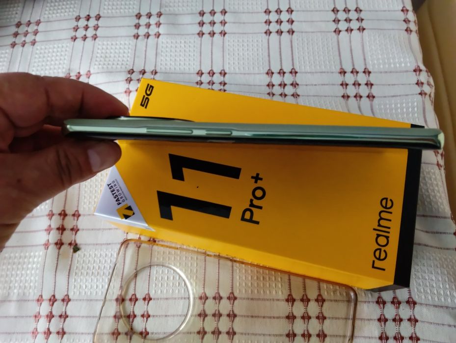 Sprzedam Realme 11 pro+ 5G