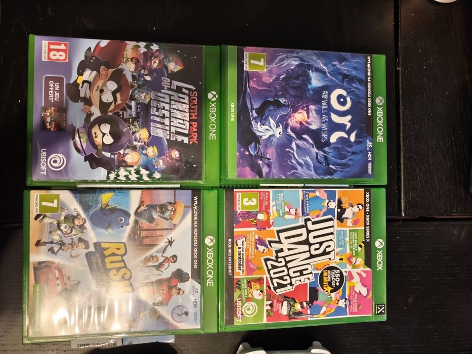 Xbox one s 1T plus Kinect plus 4 gry