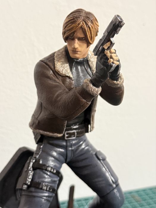 3D Колекційна фігурка Леон Кеннеді (Resident Evil 4 Remake)