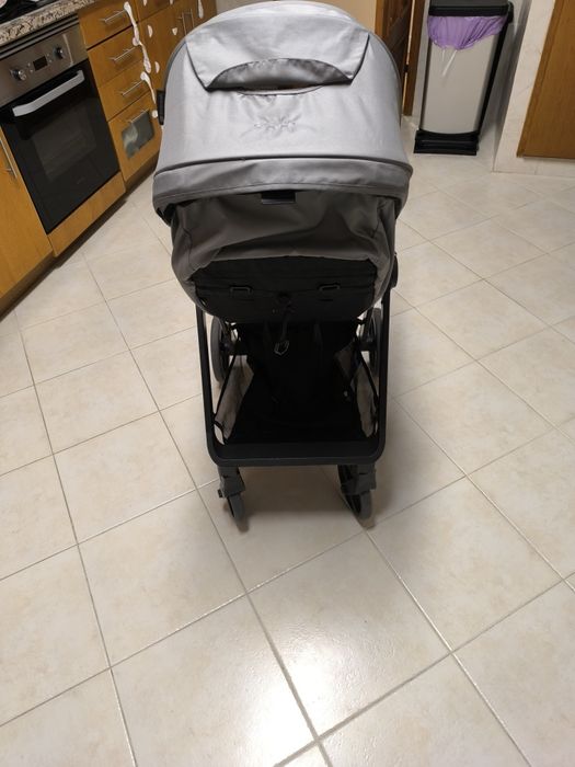 Carrinho com alcofa e ovo477217981067448324