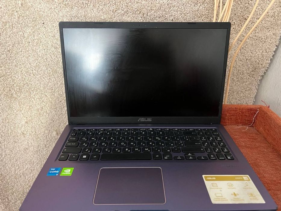Ноутбук ASUS Vivobook X515EP