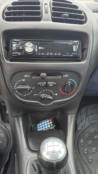 Peugeot 206 ano 2001/05