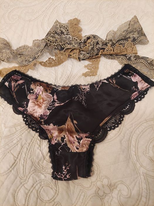 Трусики з італійського та французького мережива